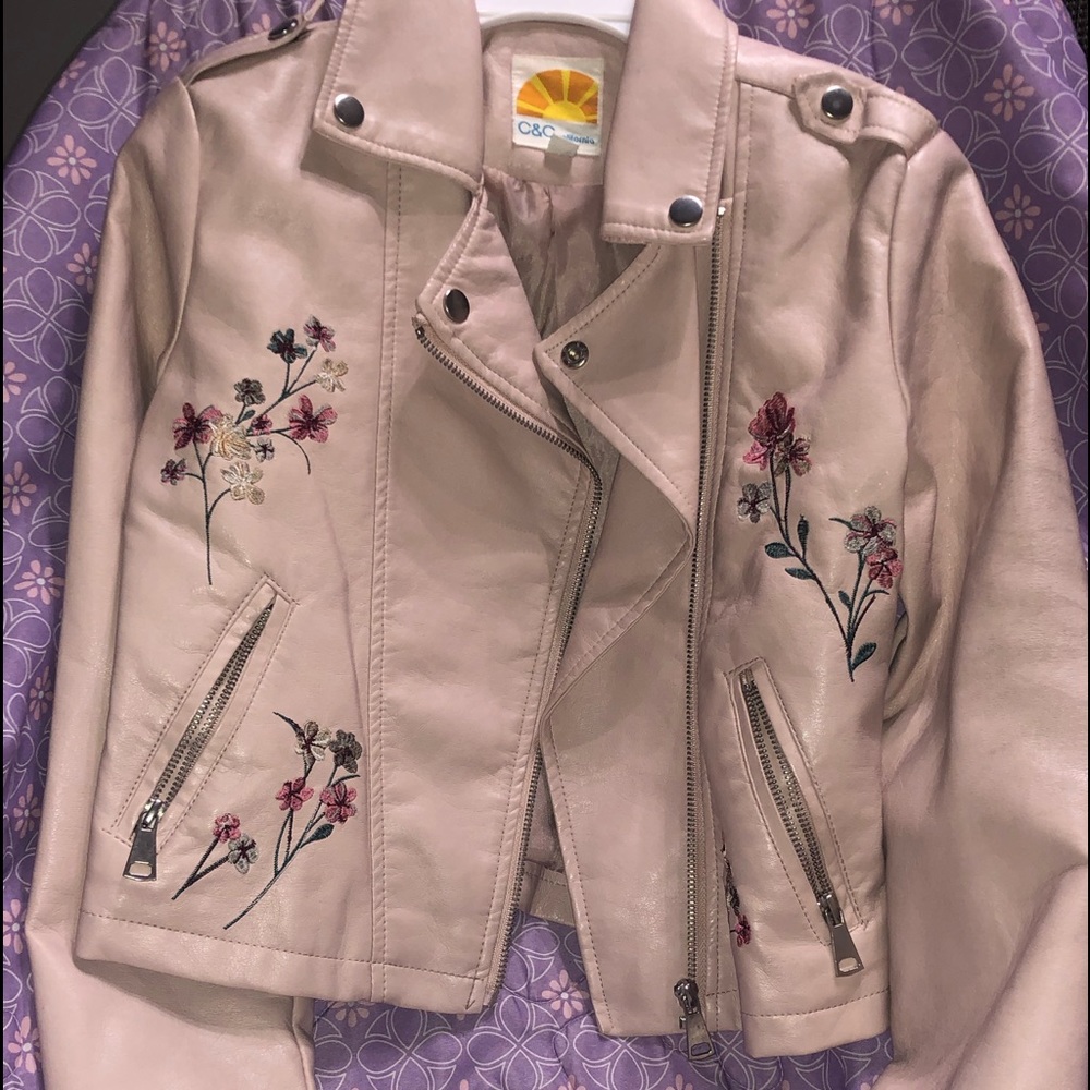 Girl clothes $25 each